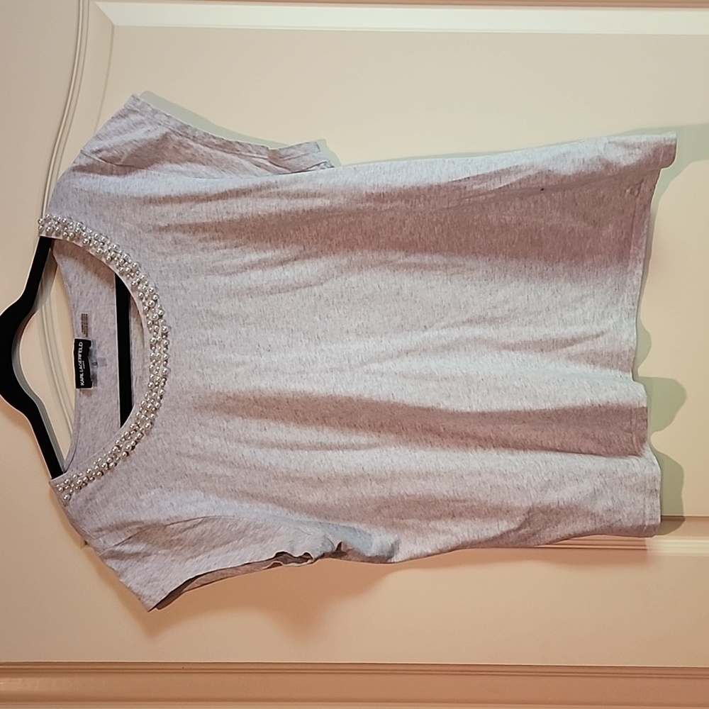Karl Lagerfeld Gray Pearl Neckline Boxy Tshirt Womens Size XL EUC
